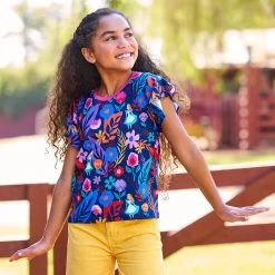 Front Page -Girls Clothing Store 5007048020054 1